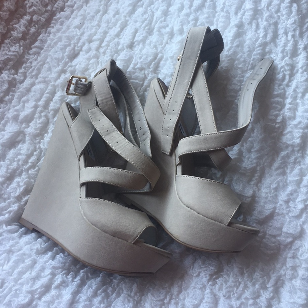 🔥HOT BUY🔥Steve Madden platform strap wedge